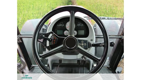 New displays for tractors: a wider range for dashboards repair