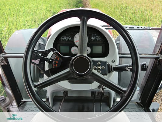 [:it]Nuovo display per contachilometri di trattori Massey Ferguson[:en]New display for Massey Ferguson instrument cluster[:]