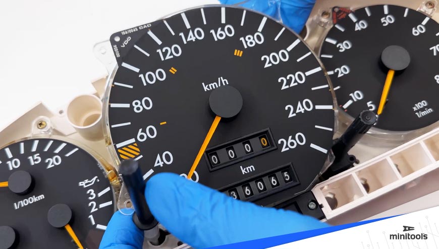 Odometer gauge for Mercedes-Benz S-Class W140, SEC C140 and SL R129 instrument panels