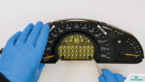 How to remove the backlight leds from Mercedes G-Class W463 and C-Class W203 – CL203 – S203 instrument clusters