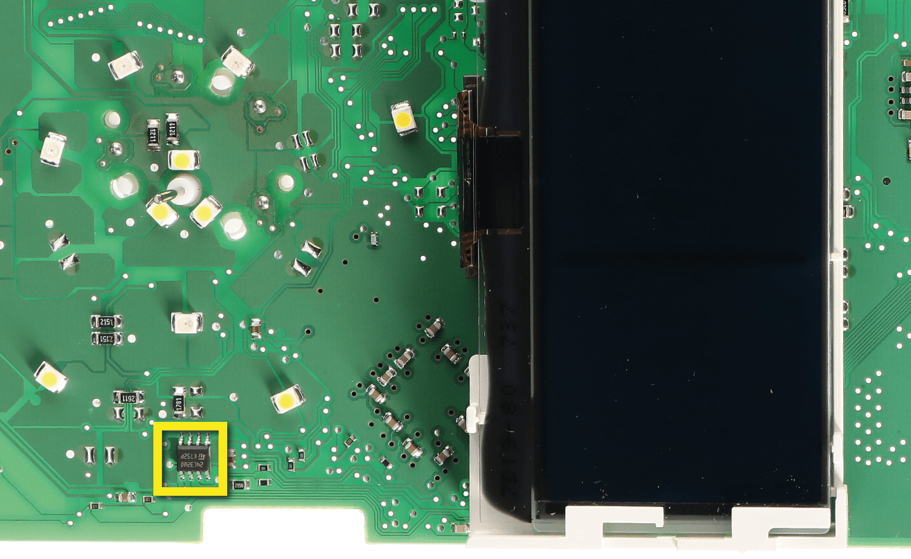 EEPROM 24C04 or 24C32 collocation on the PCB