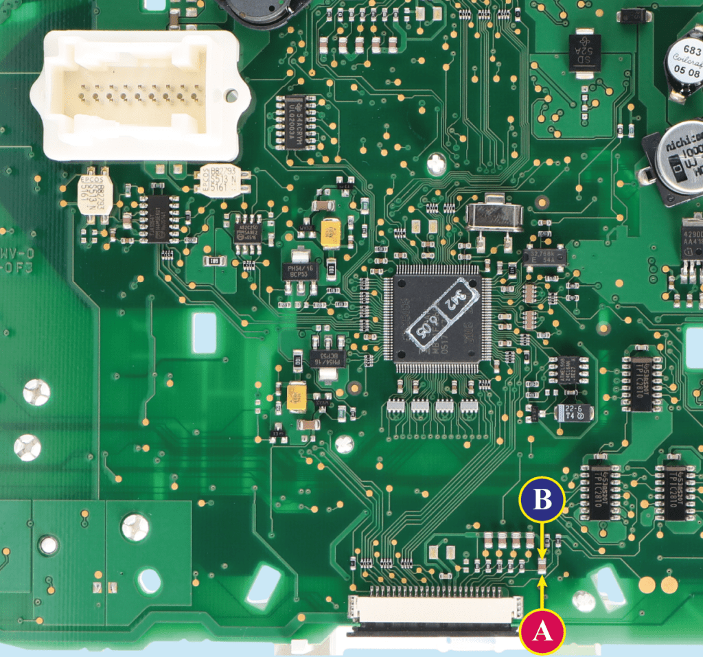 Where to measure the voltage on Mercedes SLK R171 speedometers
