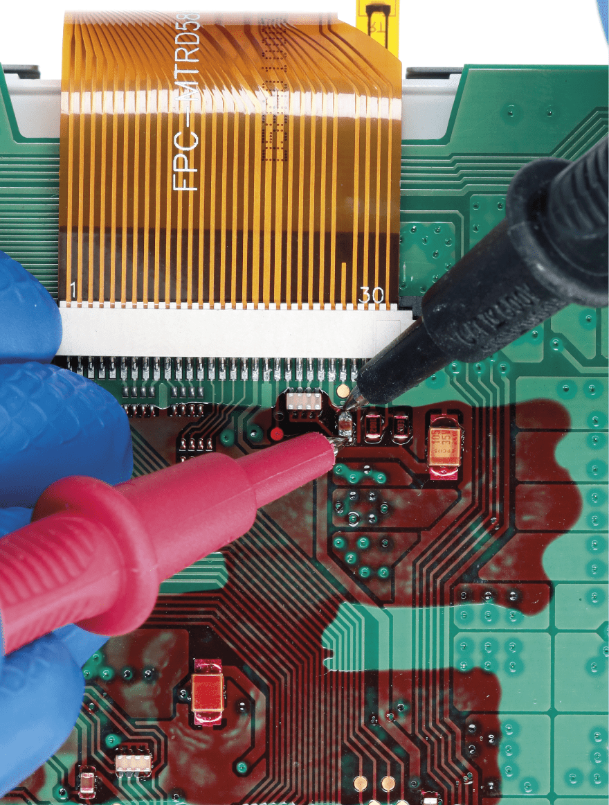 How to measure the voltage on the PCB of DAF CF / LF / XF dashboards
