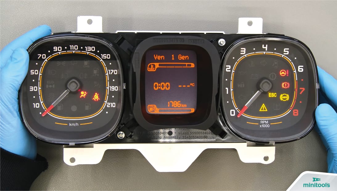 Fiat Panda 319 instrument cluster after repair