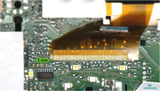 How to place the FPC of Audi A3, A4, A6, TT dashboards display before soldering