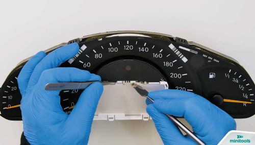 How to remove the backlight unit of Mercedes C-Class W203 and G-Class W463 speedometers