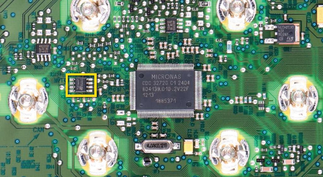 Where to find the EEPROM 93C66 or the EEPROM 93C56 on Renault Modus speedometers PCB